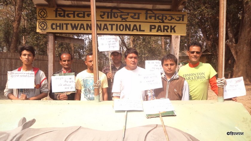   हचुवाको भरमा गैंडा स्थानान्तरण हुँदै
