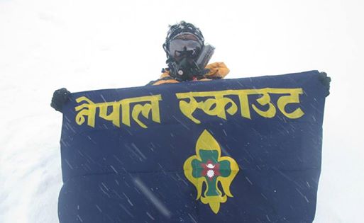   विश्वको सिखर सगरमाथामा नेपाल स्काउटको झन्डा फहरियो