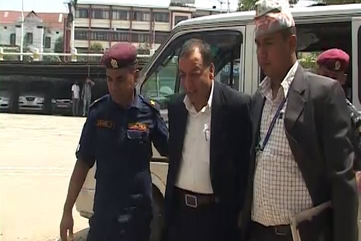   भ्रष्टाचार आरोपी चूडामणि शर्मालाई अदालत लगियो (भिडियोसहित)