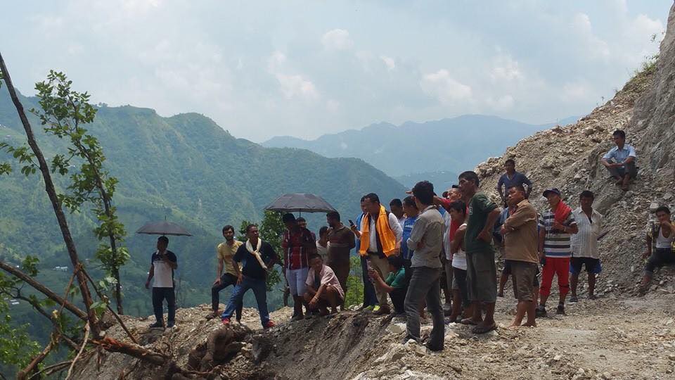 आगामी वर्षभित्रै काभ्रेको डाडापारि मोटरबाटोको संजालभित्र