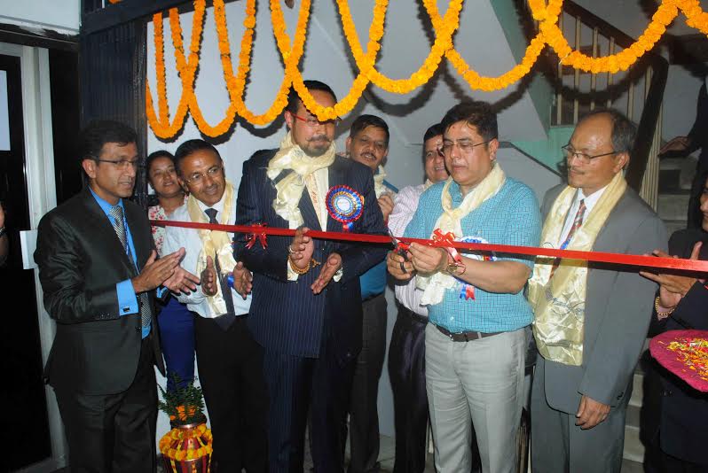   पश्चिमाञ्चल डेभलपमेन्ट बैंक मेगामा गाभियो, आजबाट संयुक्त कारोबार