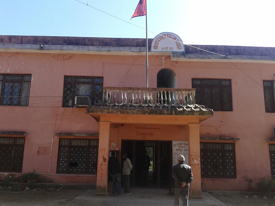   वैदेशिक रोजगारले गरायो  दाङमा श्रीमान–श्रीमतीको बिछोड
