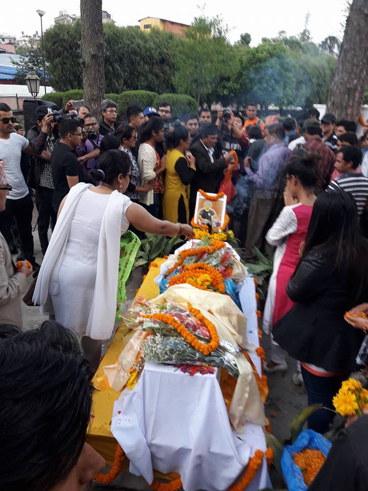   अज्ञात समुहद्वारा हत्या गरिएका विक्रमलाई कलाकारको श्रद्धान्जली