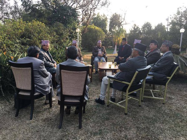   भारत भ्रमणमा राष्ट्रिय हितलाई केन्द्रमा राख्न प्रधानमन्त्रीलाई सुझाव