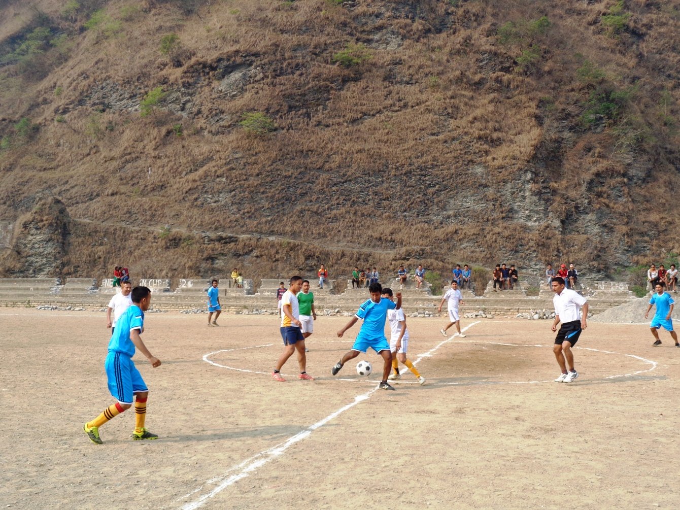   पत्रकार र कर्मचारीको मैत्रिपूर्ण फुटवल खेल बराबरीमा सकियो