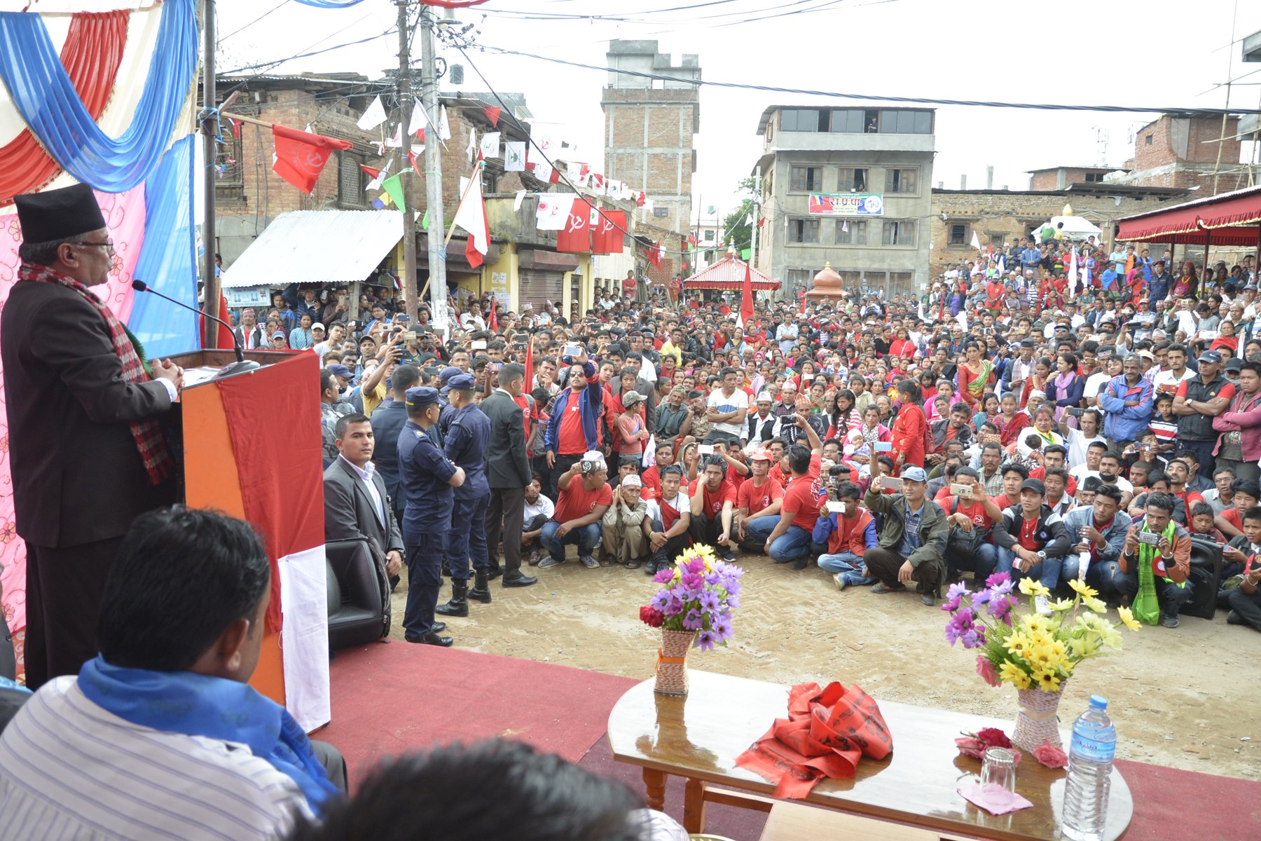   ६ तस्बीरमा हेर्नुहोस, चुनाव प्रचारमा प्रधानमन्त्री