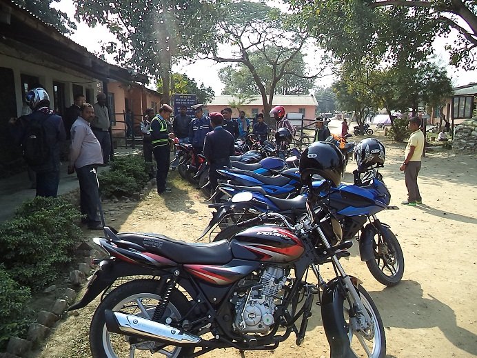   होलीमा उच्छृङ्खल गतिविधी गर्ने ५० जनासहित १५० मोटरसाइकल प्रहरी नियन्त्रणमा