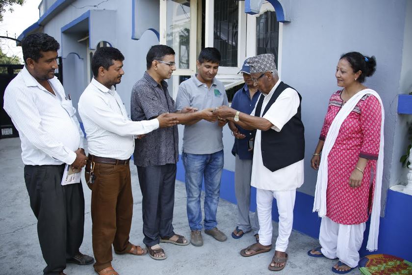   पत्रकार उपचार कोषलाई गिरीले दिए १ लाख १ हजार