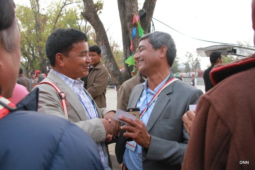   बन्दसत्र छाडेर धमाधम भोट माग्दै कांग्रेस नेताहरु