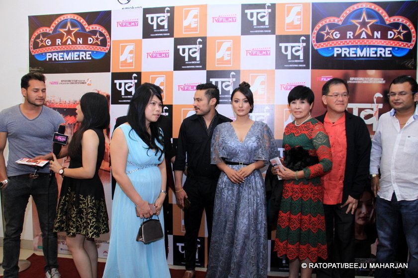   ‘पर्व’को प्रिमियरमा सेलिब्रेटीको लर्को (फोटोफिचर)