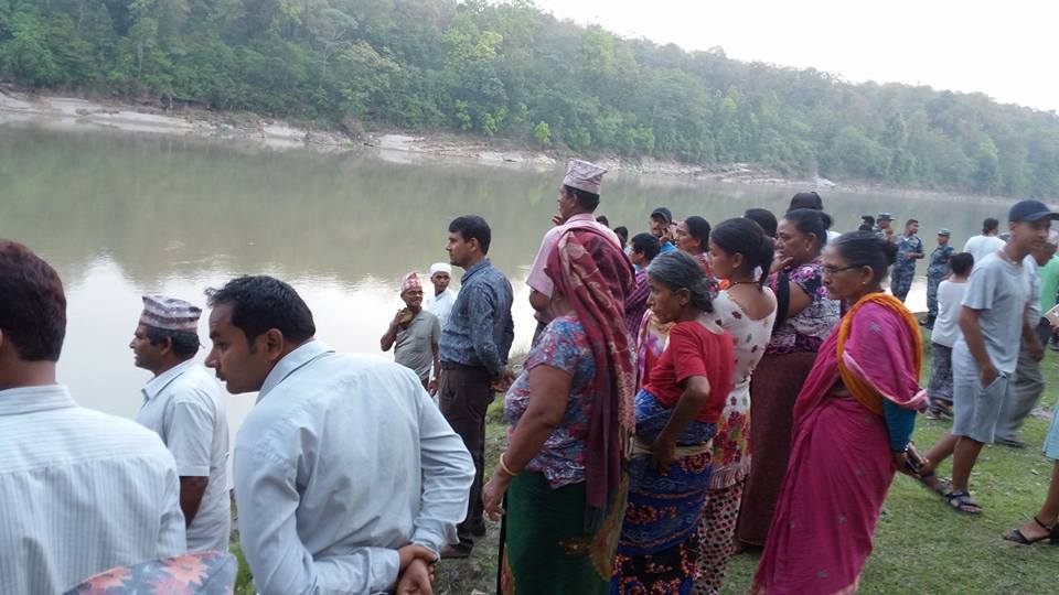   सेल्फी खिच्ने चक्करमा दुई किशोर नारायणीमा बेपत्ता