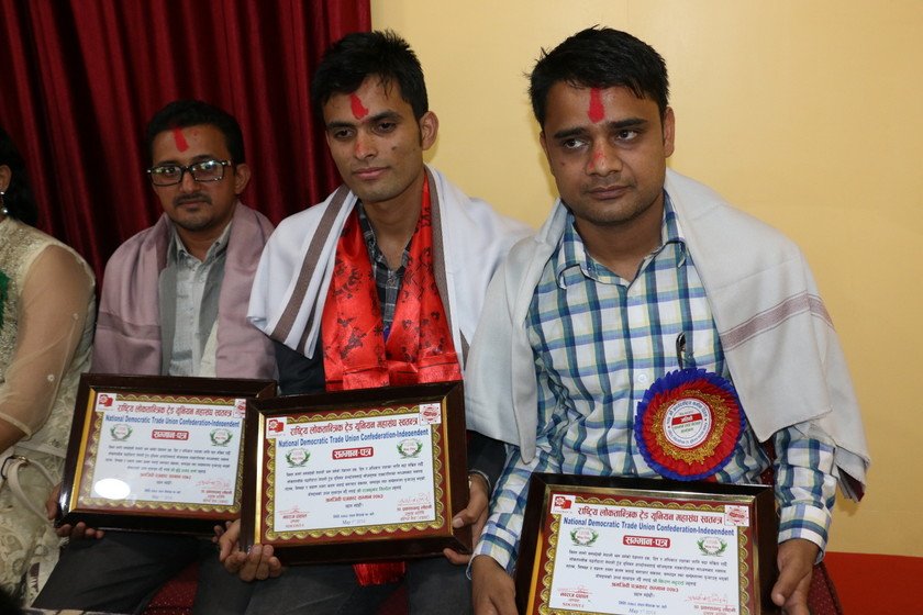   नेताहरुले मजदूरलाई सत्तामा पुग्ने हतियारको रुपमा प्रयोग गरेः लोहनी