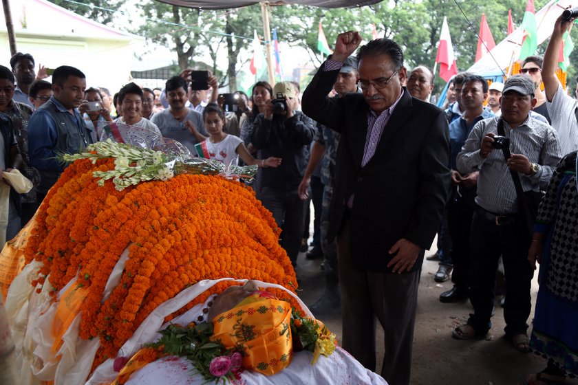 पूर्वमन्त्री मानन्धरलाई श्रद्धाञ्जलि दिन खुलामञ्च पुगे प्रचण्ड