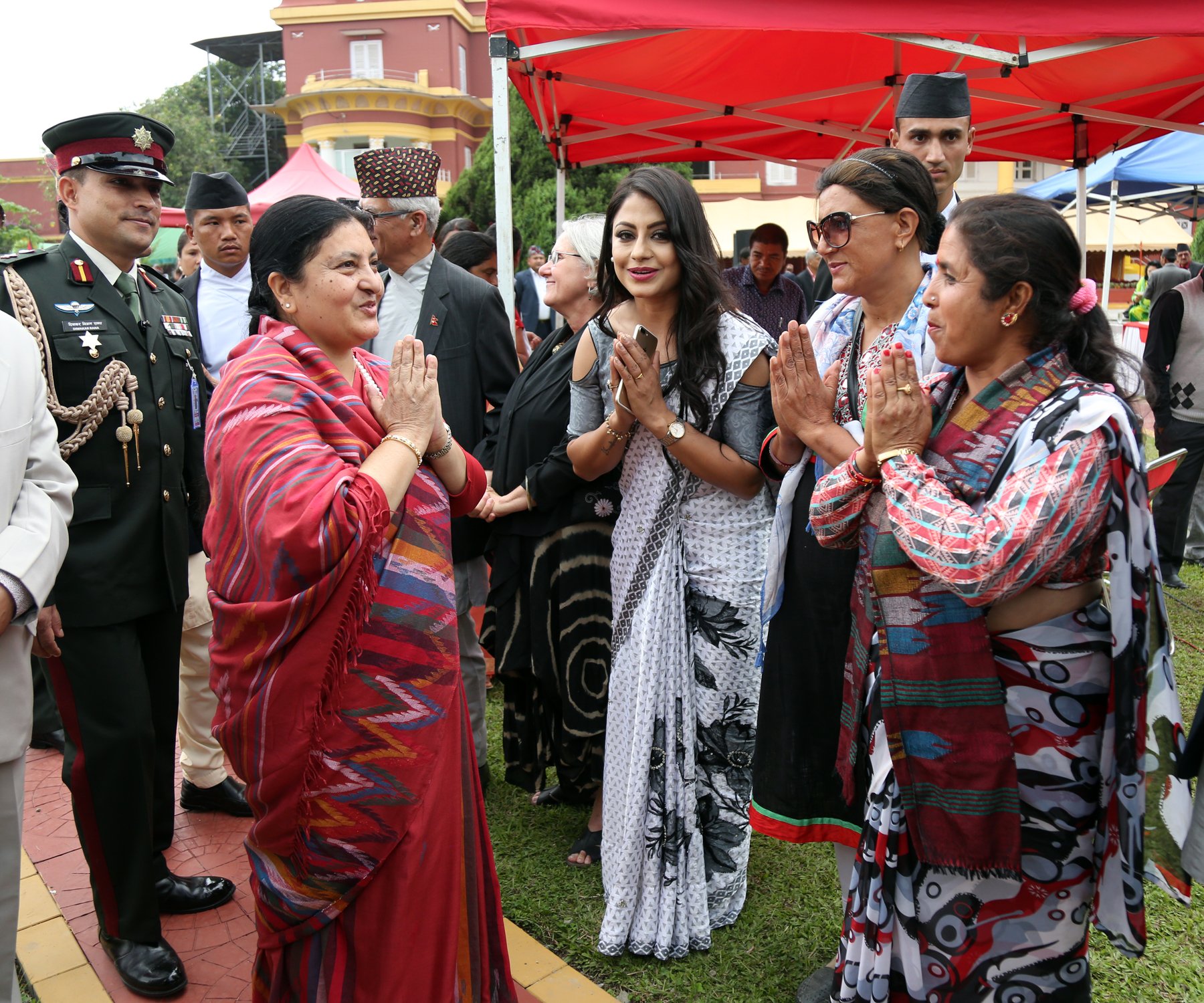   राष्ट्रपतिद्वारा दशौँ गणतन्त्र दिवसका अवसरमा चियापान