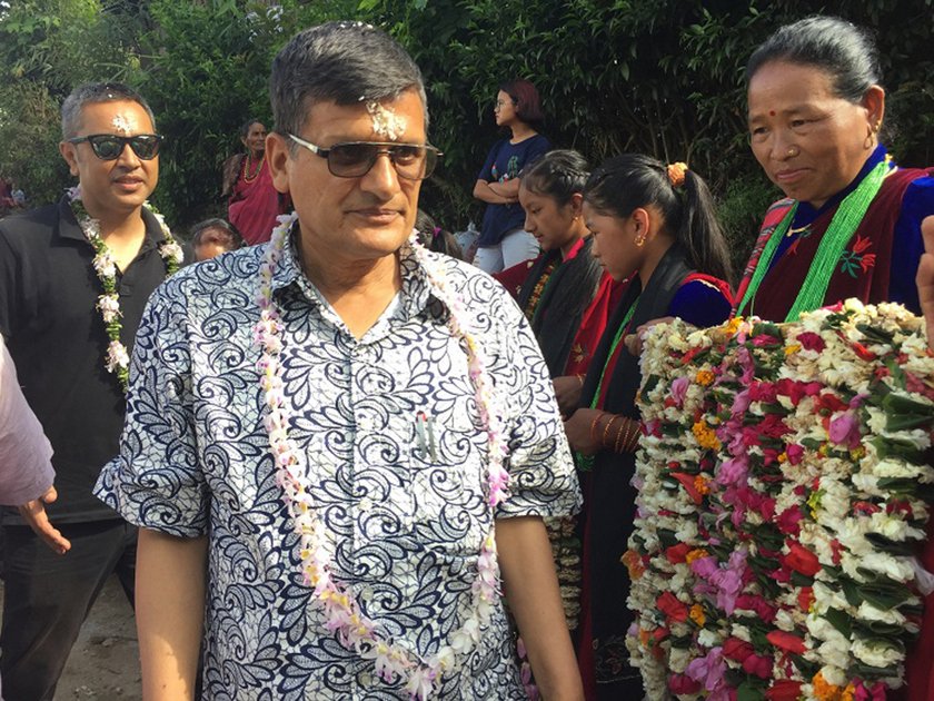   गाउँमै पहिलोपटक प्रजिअ र प्रहरी प्रमुख पुग्दा