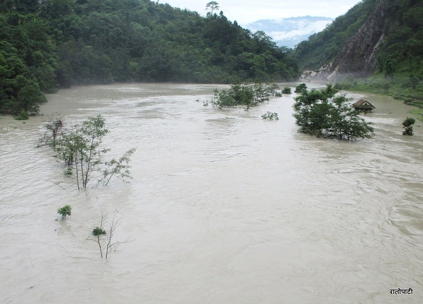   तमोर नदीमा जलसतहले सतर्कता तह पार गर्‍यो, तटीय क्षेत्रमा उच्च सतर्कता अपनाउन आग्रह
