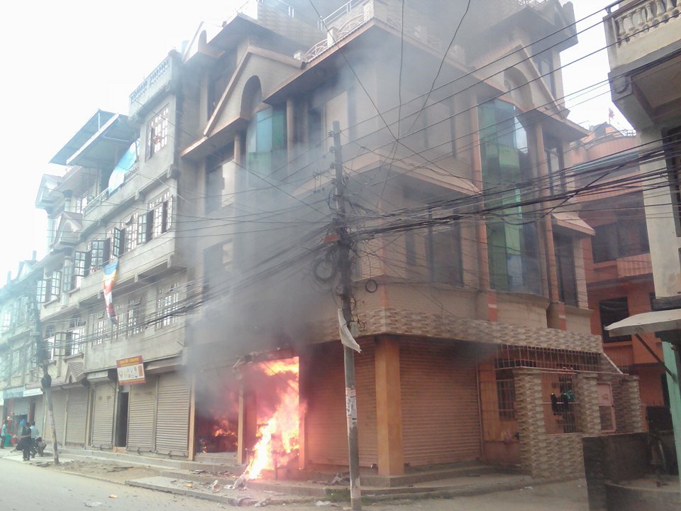   राजधानीको नयाँबजारमा आगलागी