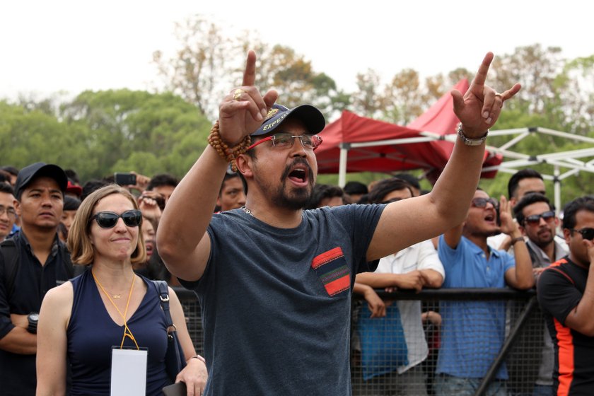   कन्सर्टमा मेघा बैंकका सिईओ अनिल शाह ‘वान्स मोर’ ‘वान्स मोर’ भन्दै चिच्याएपछि...