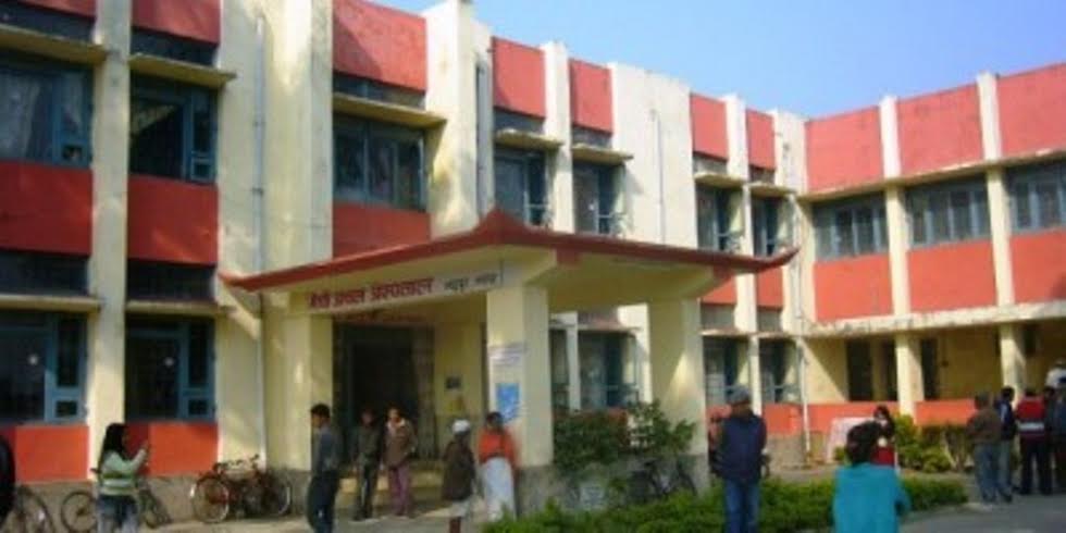   अस्पतालमा स्वास्थ्यमन्त्रीको राजनीति : सचिवस्तरीय निर्णय उल्ट्याउँदै जुनियर चिकित्सकलाई मेडिकल सुपरिटेन्डेन्ट