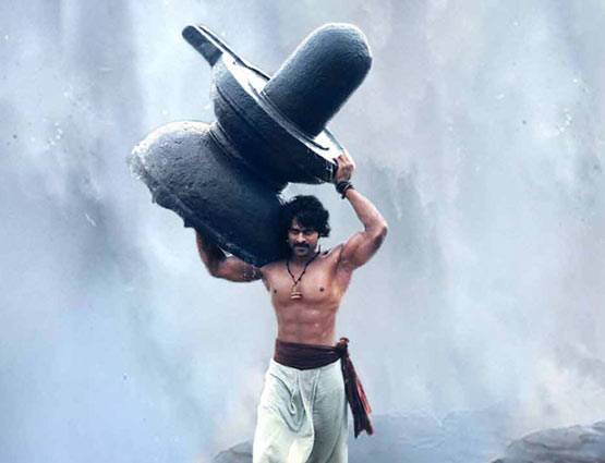   यी निर्देशकले बताए ‘बाहुबली टु’ का पाँच गल्ती, राजामौलीले भने, ‘ हाहा... धन्यवाद’