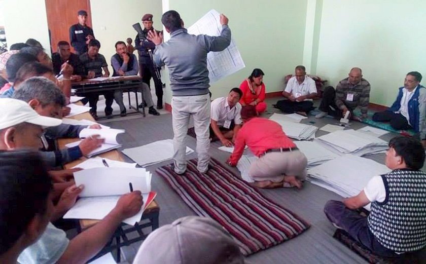   सबैभन्दा बढी ८३ प्रतिशत मतदान भएको भक्तपुरमा मतगणना सुरु