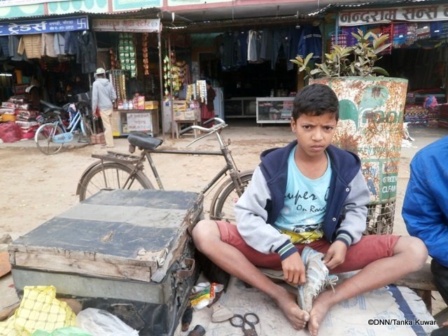   भूकम्पपीडितको विषय एमाओवादी केन्द्रीय समितिमा प्रवेश गर्यो : गृहमन्त्रीमाथि राजीनामा दिन दवाव बढ्दै