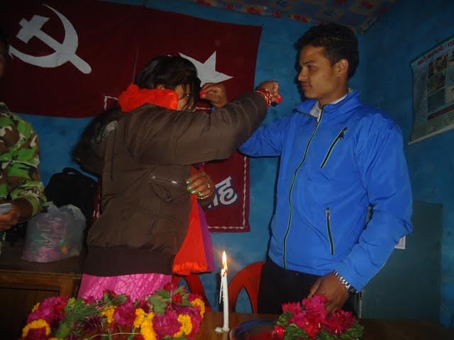   पाँच रुपैयाँमा विवाह सम्पन्न