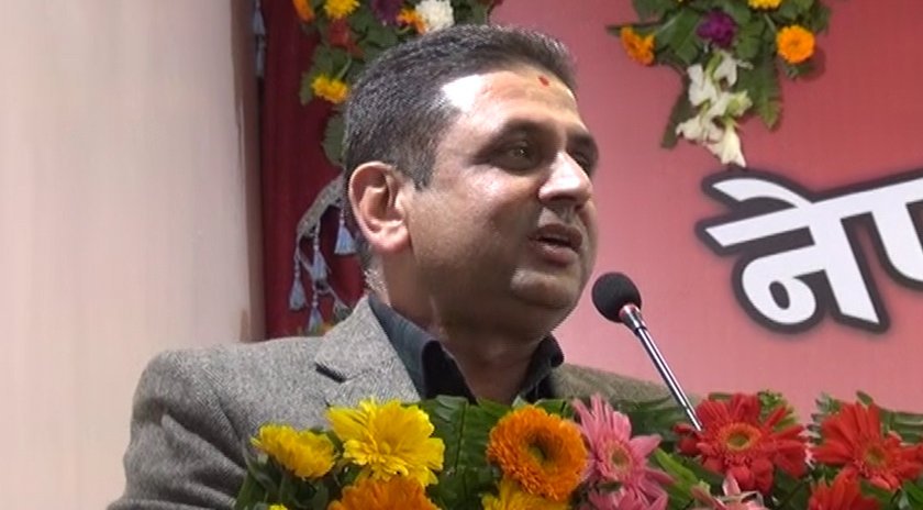   मेस्सीबारे टिप्पणी गर्दा बार्सिलोनाका डाइरेक्टर हटाइए