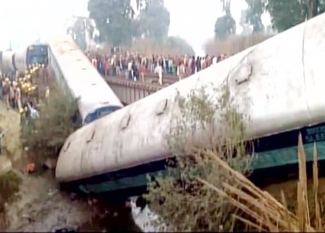   कानपुरमा एक महिनामा दोस्रो रेल दुर्घटना, २ को निधन ४८ घाइते