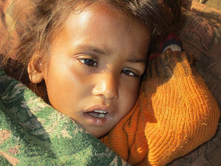   घाँटी सम्बन्धी रोगको समस्याले ग्रस्त बालिकालाई आर्थिक सहयोग