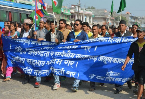   सर्लाहीको नवलपुरमा चुरेभावरले मधेसवादी दललाई लखेटे
