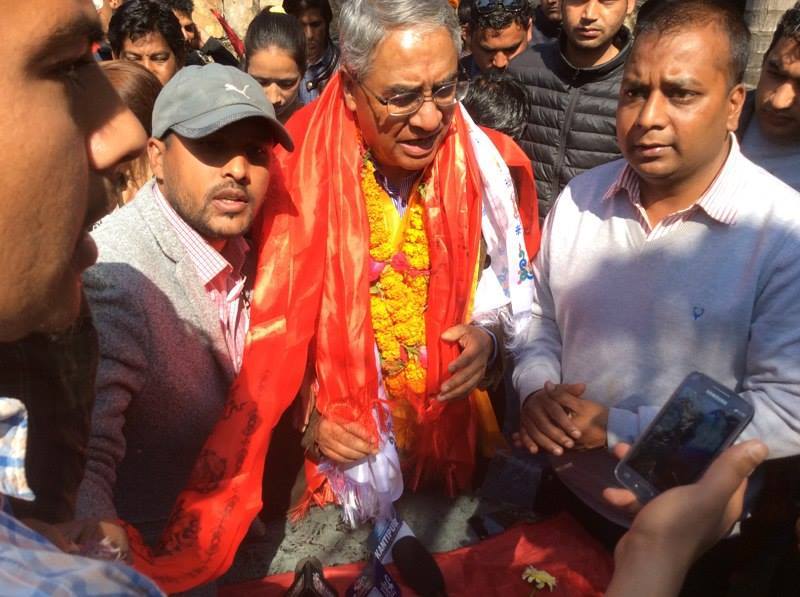   स्ववियू चुनावको माग गर्दै देउवा निवास पुग्यो नेविसंघ