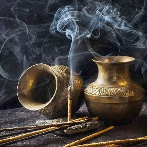 बिहान बेलुका सधैं घरमा धुपबत्ती बाल्नुहुन्छ भने थाहा पाउनुहोस् यसको हानी