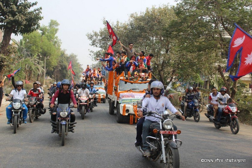   झापामा फुटबल टोलीको भव्य स्वागत (फोटोफिचर)