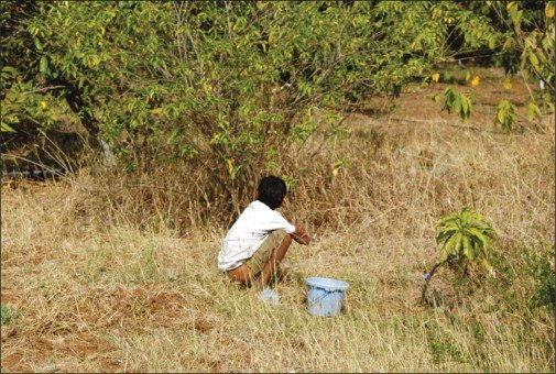   खुला दिसापिसाव हुने ठाउँमा पहेंलो झण्डा, शौच गर्ने ठाउँमै गएर सिट्ठी