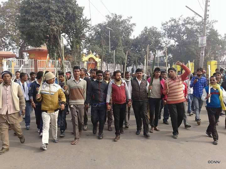   ‘ओलीके बटाके दुकान’ भन्दै मोर्चाले बन्द गरायो जनकपुरका पसल
