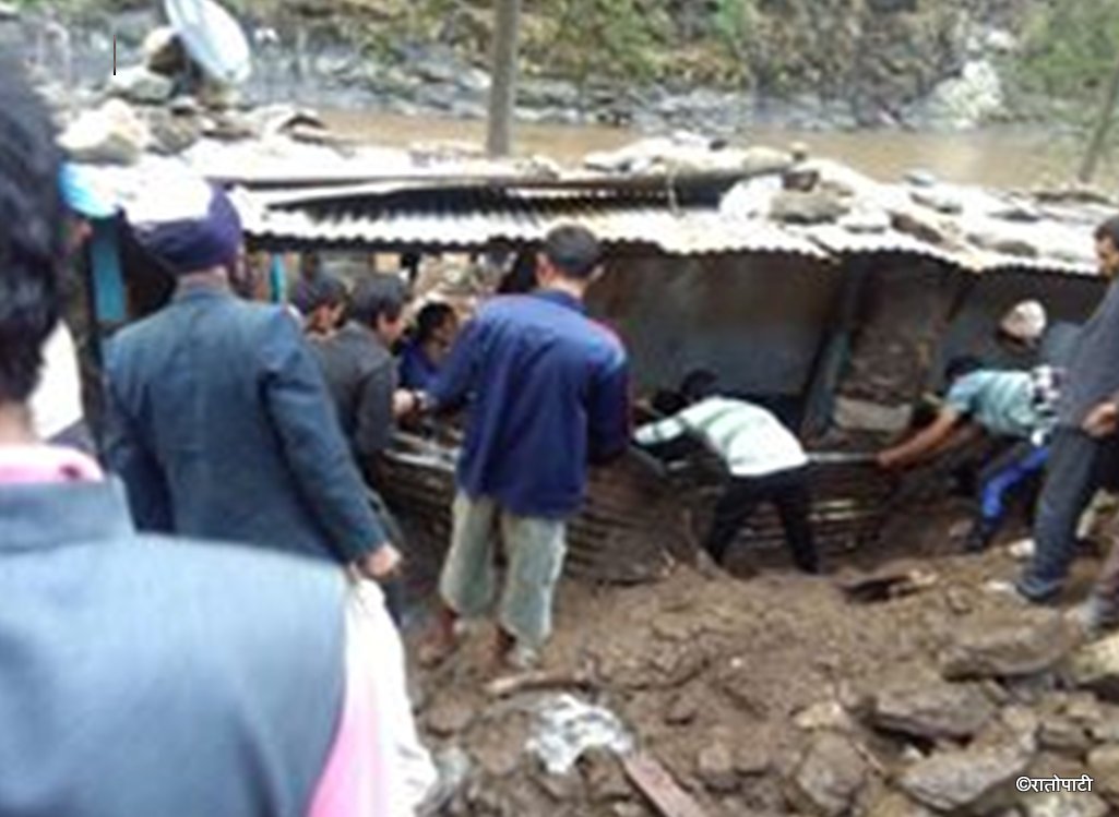   कालिकोटमा भीषण वर्षासँगैको बाढीले ४ जनाको मृत्यु, ५ घाइते