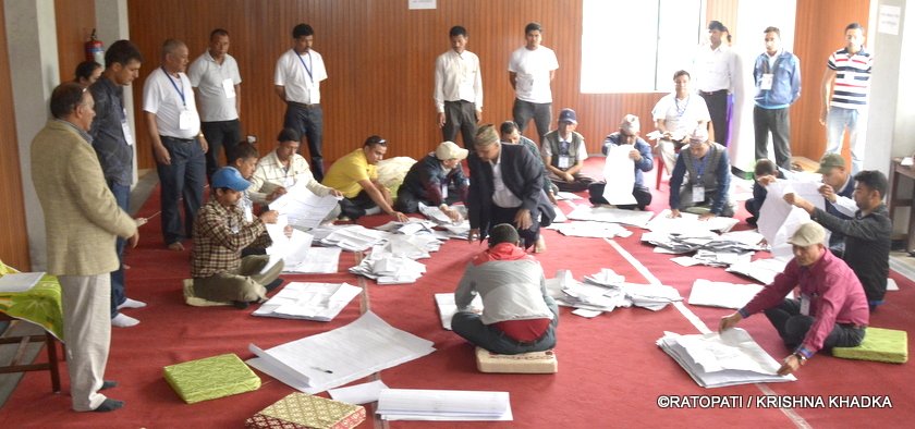   खोलियो काठमाडौँ महानगरको भविष्यको बाकस  : को बन्ला मेयर ? (फोटोफिचर)