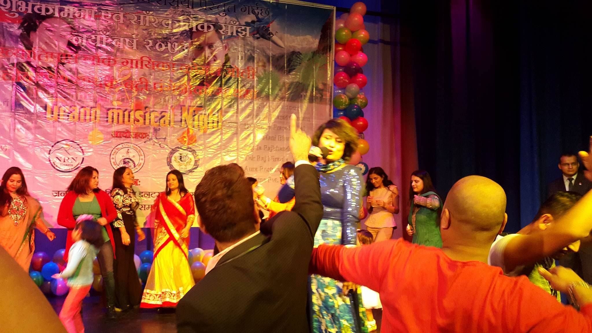   कोमल ओली र बद्रि पंगेनीले मस्को तताए