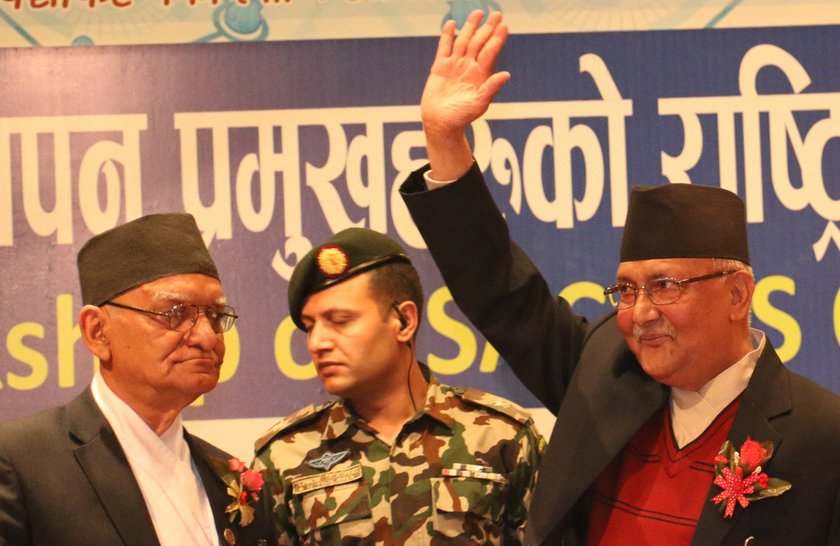   सार्वजनिक कार्यक्रममै प्रधानमन्त्री र उपप्रधानमन्त्रीबीच घोचपेच