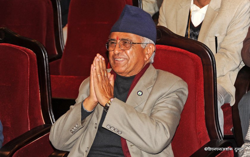   शुरु भयो नेताको नमस्ते (फोटोफिचर)