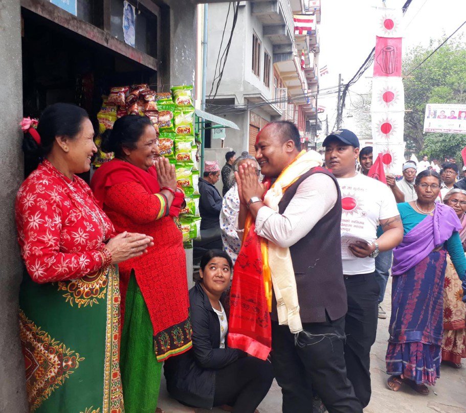   मध्यपुरथिमिका नवनिर्वाचित नगरप्रमुखद्वारा रक्तदान गरी शुभारम्भ