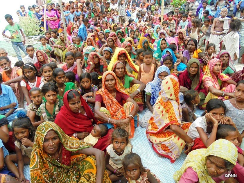   भोटसमेत खसाल्न नपाउने महिलाहरुले गाउँलाई खुल्ला दिसामुक्त बनाए
