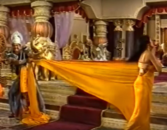   चीर हरणको क्रममा साँच्चै नै रोएकी थिइन् ‘द्रौपदी’, यसरी भएको थियो सुटिङ