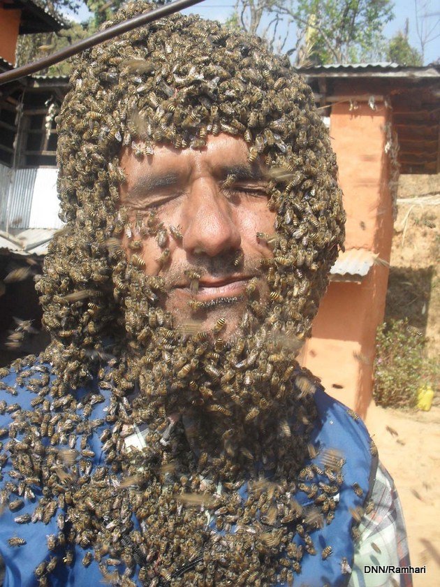   मौरीसँग खेल्ने मान्छे (फोटोफिचर)