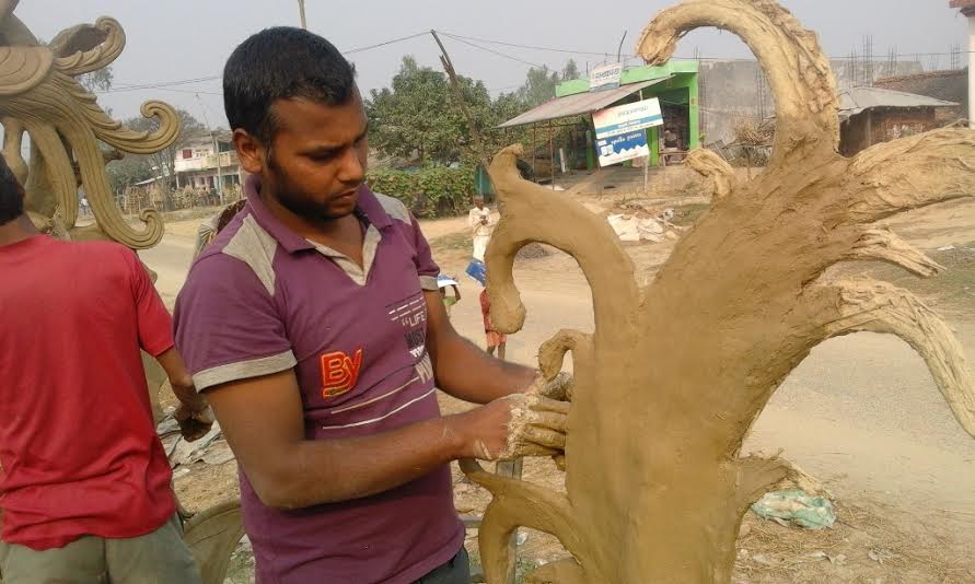   वसन्त पञ्चमीको आगमनसंगै मुर्तिकारहरुलाई भ्याइनभ्याई