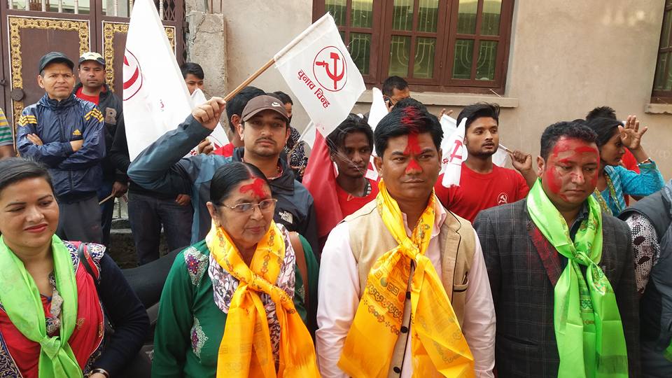   भक्तपुरको टोलटोलमा पार्टीका नेता कार्यकर्ताको -याली