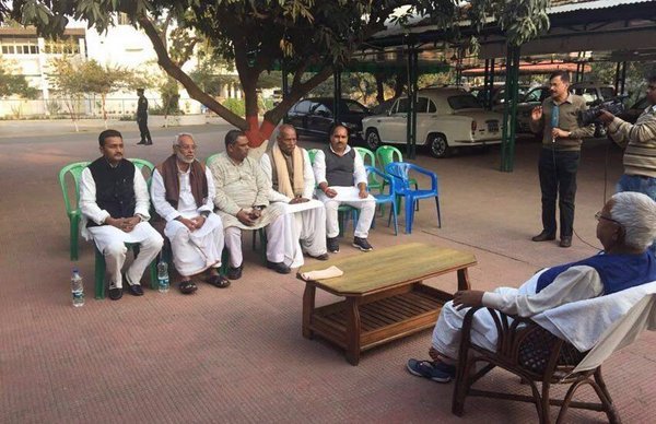   दिल्ली ‘दूर’ भएपछि मोर्चाका नेता बिहारको शरणमा