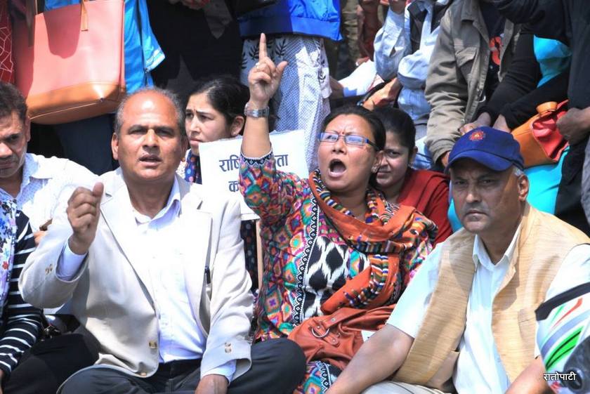   भद्रकालीमा नयाँ शक्तिको धर्ना (फोटोफिचर)