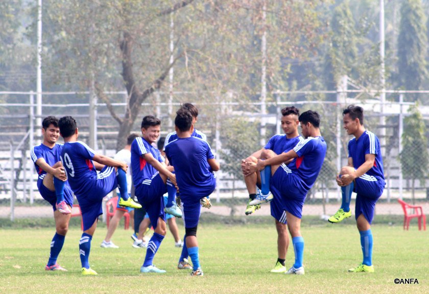   राष्ट्रिय फुटबल टोली बङ्गलादेश प्रस्थान